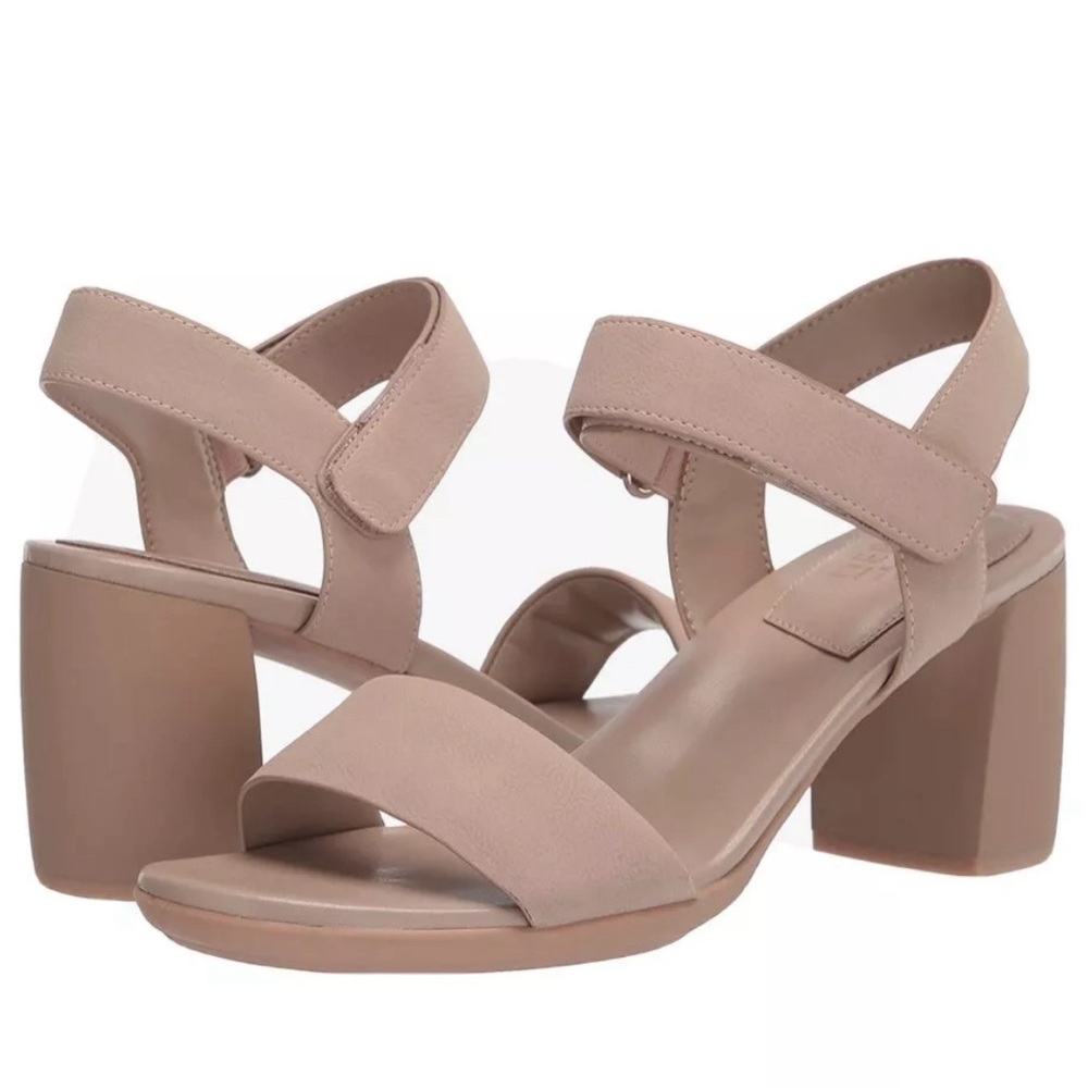 Naturalizer Women's Nxtgen-Trace Sandal size 9.5M. Cushion Bed Shoes.